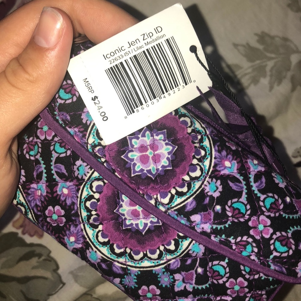 Vera Bradley Jen Zip ID
